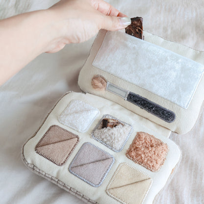 Eyeshadow Palette Enrichment Toy