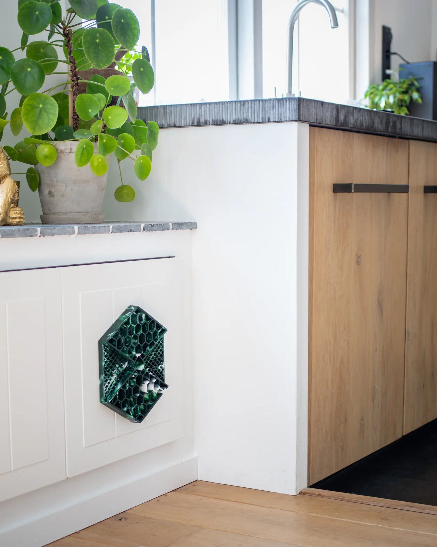 Lick Mat - Dark Green Marble
